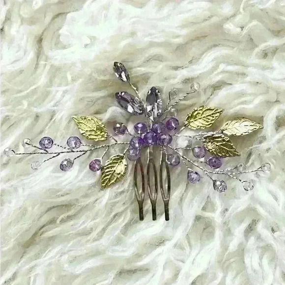 Hair Accessories - Picture 1 of 1